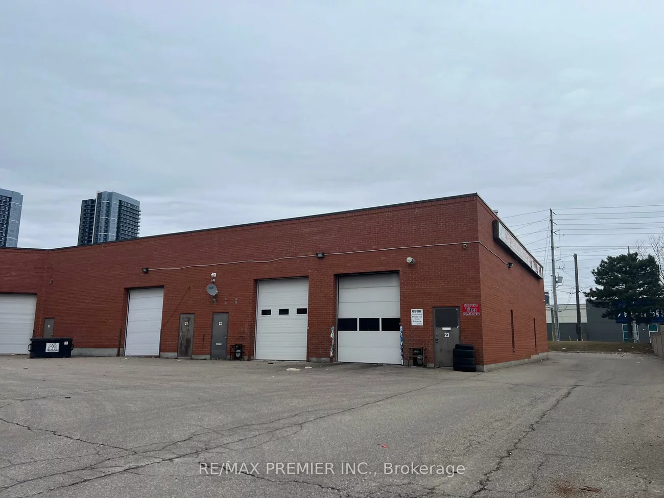 180, Winges, Pine Valley Business Park, Vaughan