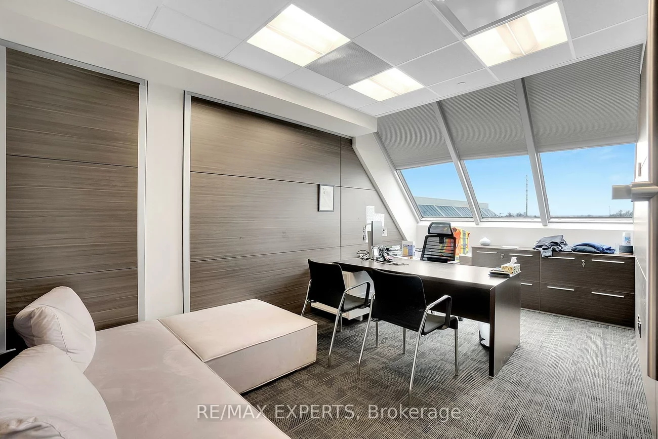 27, Roytec, East Woodbridge, Vaughan