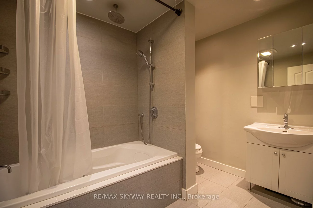 140, Regina, West Woodbridge, Vaughan