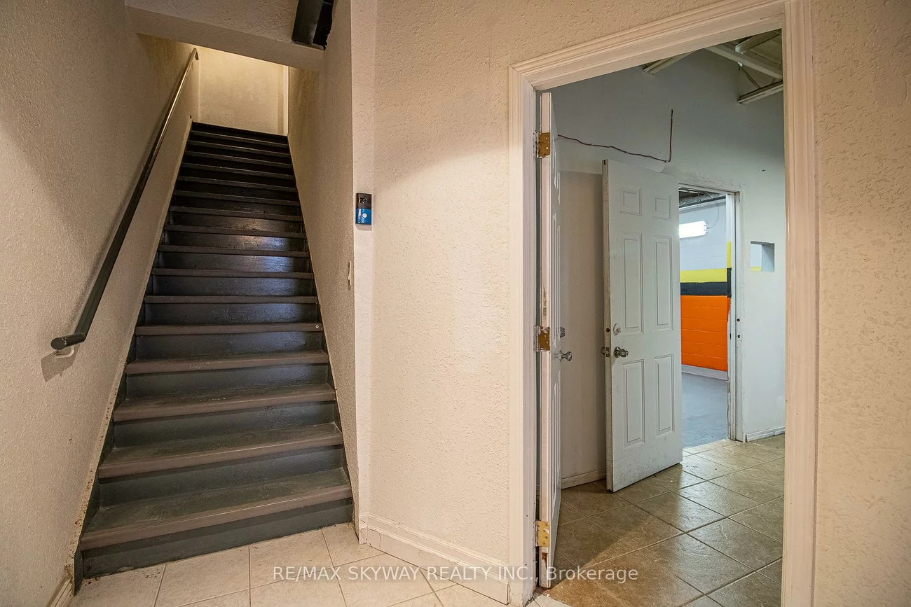 140, Regina, West Woodbridge, Vaughan