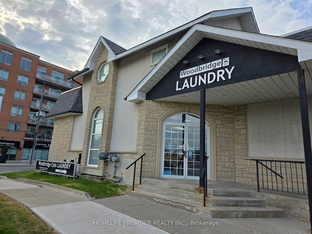 7944, Kipling, West Woodbridge, Vaughan