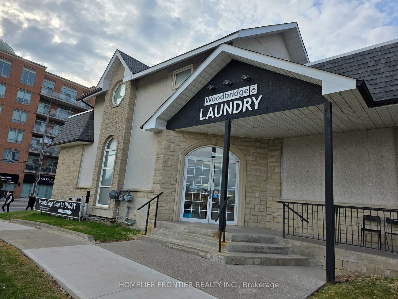 7944, Kipling, West Woodbridge, Vaughan
