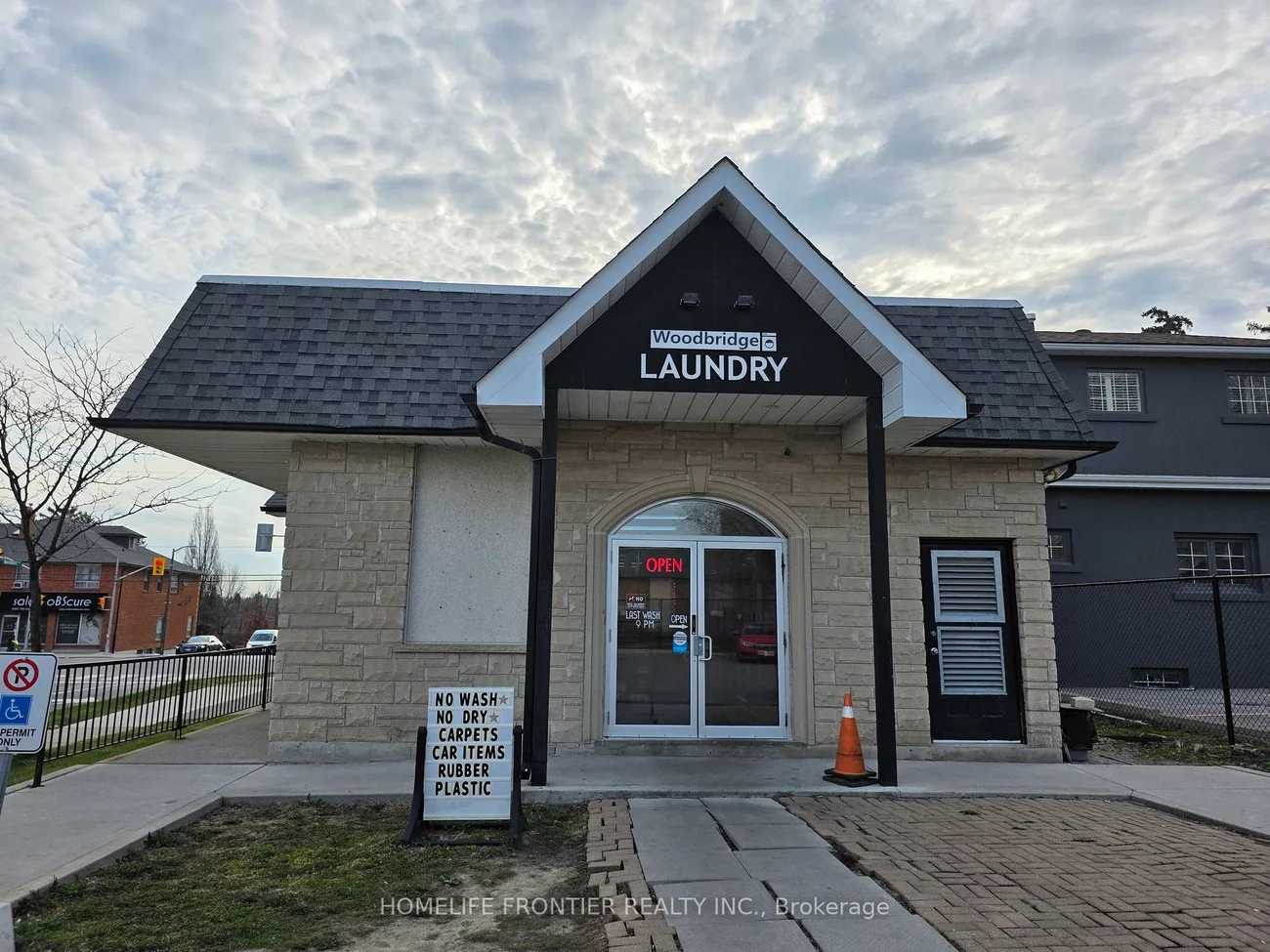 7944, Kipling, West Woodbridge, Vaughan