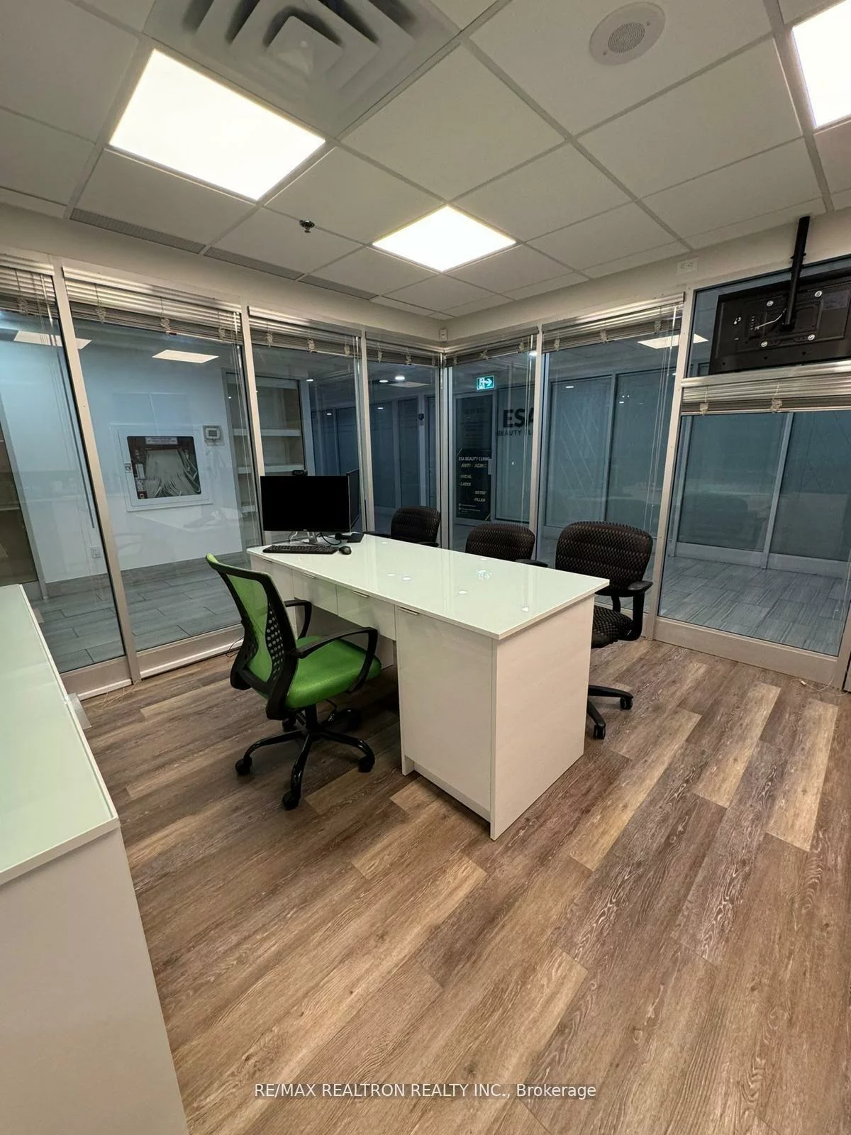 7378, Yonge, Crestwood-Springfarm-Yorkhill, Vaughan