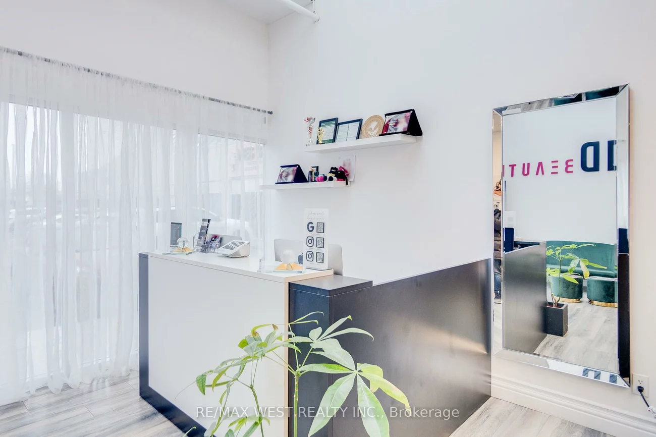 27, Roytec, East Woodbridge, Vaughan