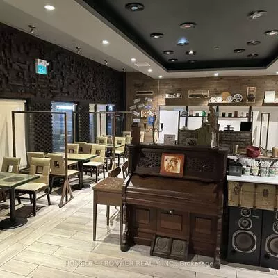 100, Steeles, Crestwood-Springfarm-Yorkhill, Vaughan