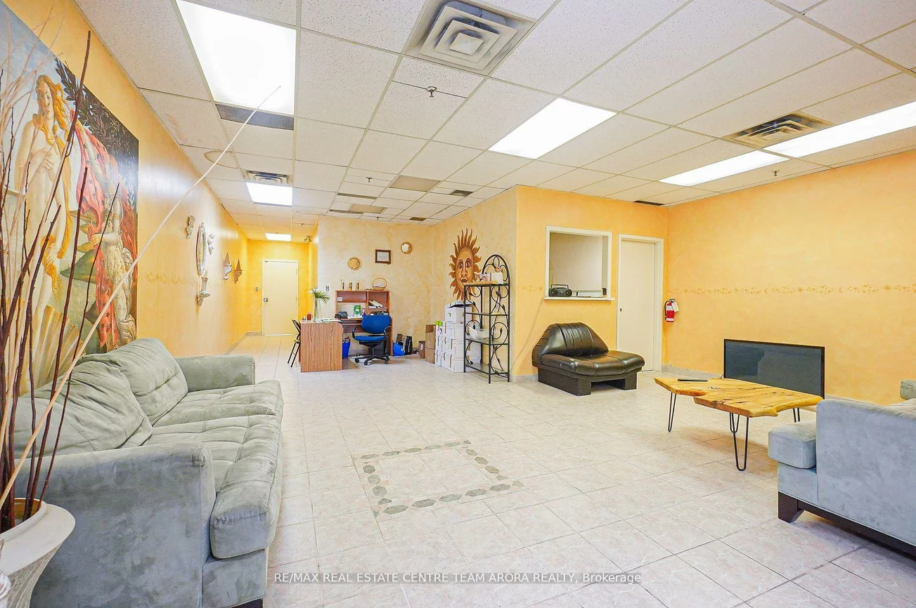 90, Winges, Pine Valley Business Park, Vaughan