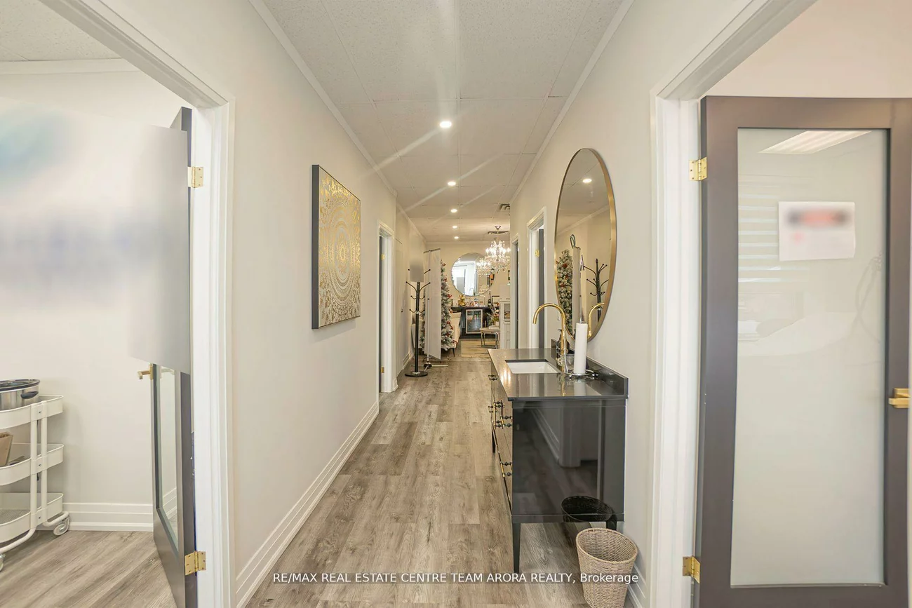 90, Winges, Pine Valley Business Park, Vaughan