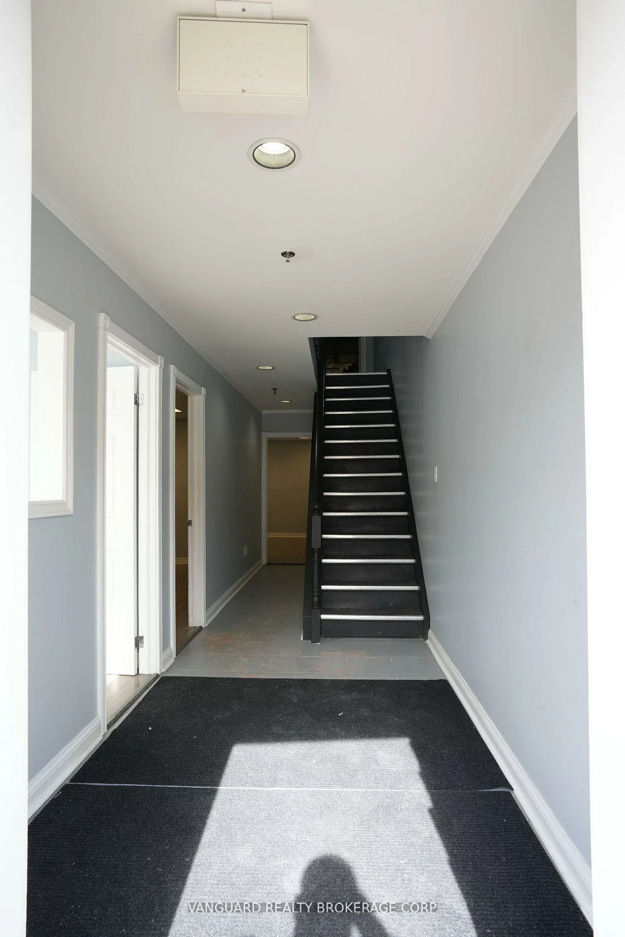 410, Chrislea, East Woodbridge, Vaughan