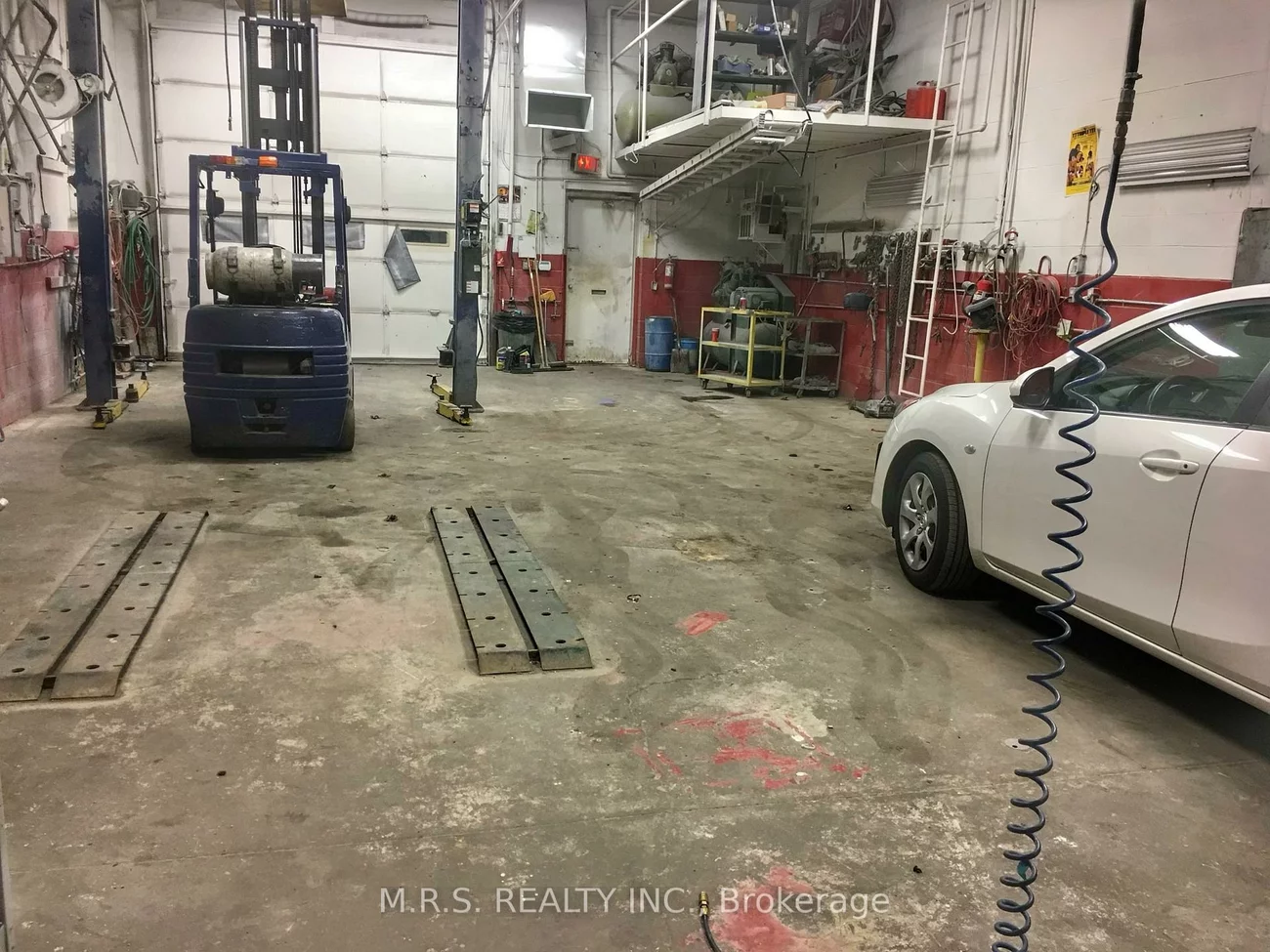 320, Hanlan, Steeles West Industrial, Vaughan