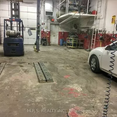 320, Hanlan, Steeles West Industrial, Vaughan