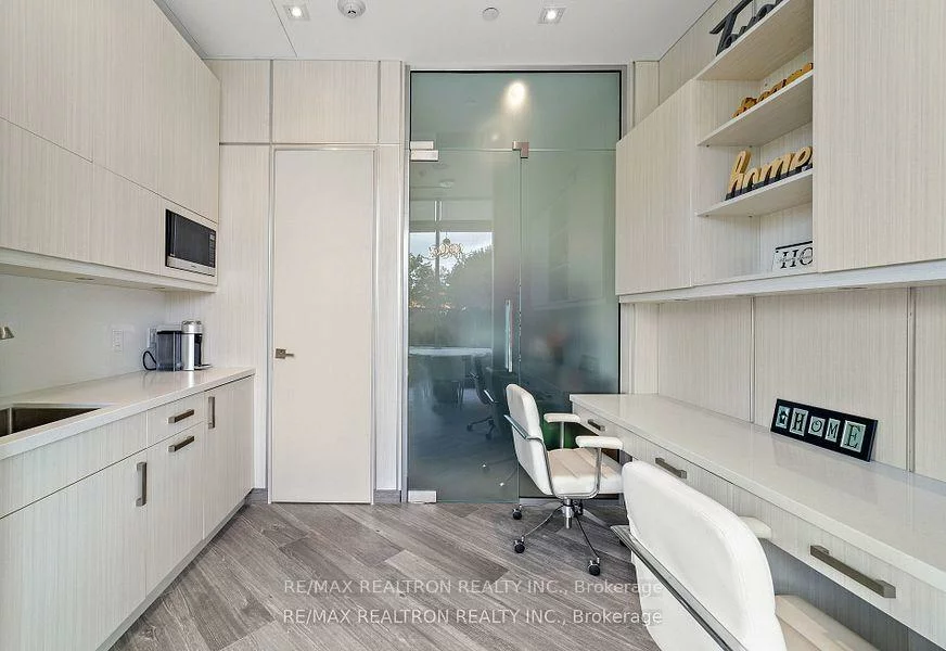 7900, Bathurst, Beverley Glen, Vaughan