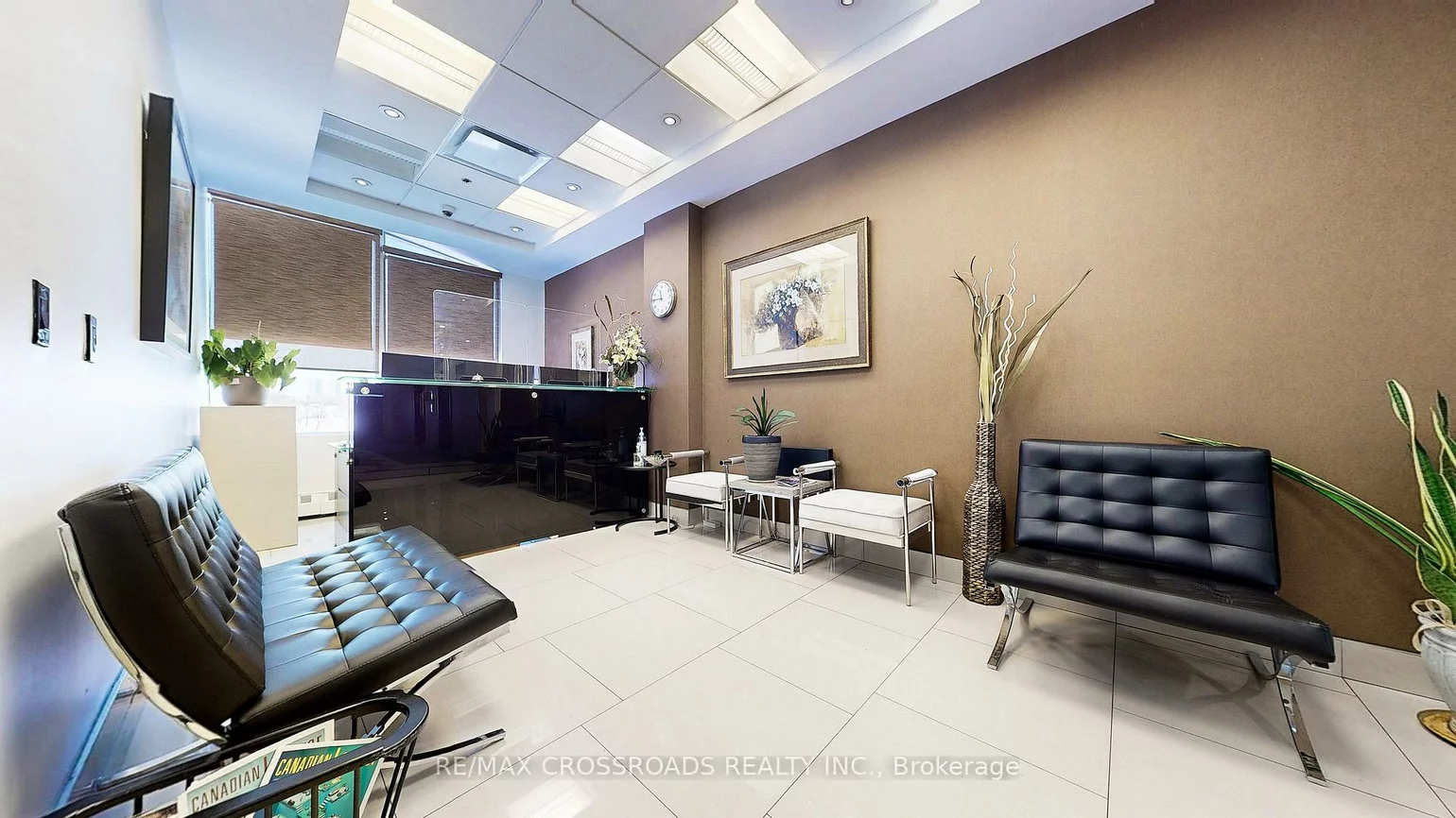 7368, Yonge, Crestwood-Springfarm-Yorkhill, Vaughan