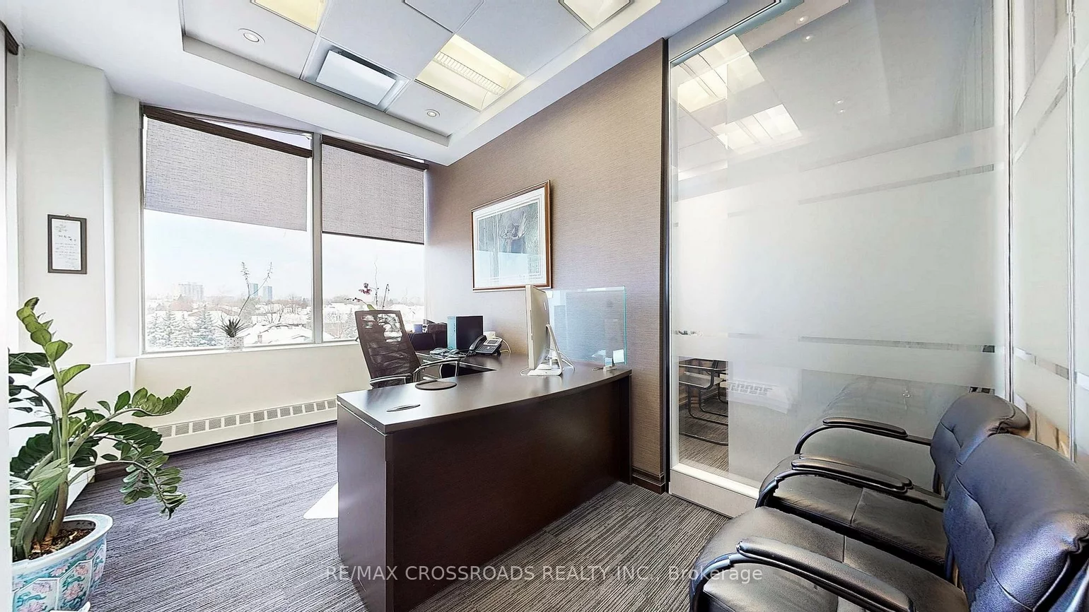 7368, Yonge, Crestwood-Springfarm-Yorkhill, Vaughan