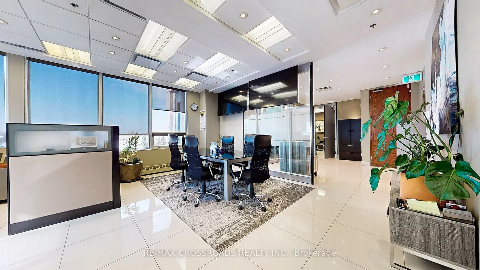 7368, Yonge, Crestwood-Springfarm-Yorkhill, Vaughan