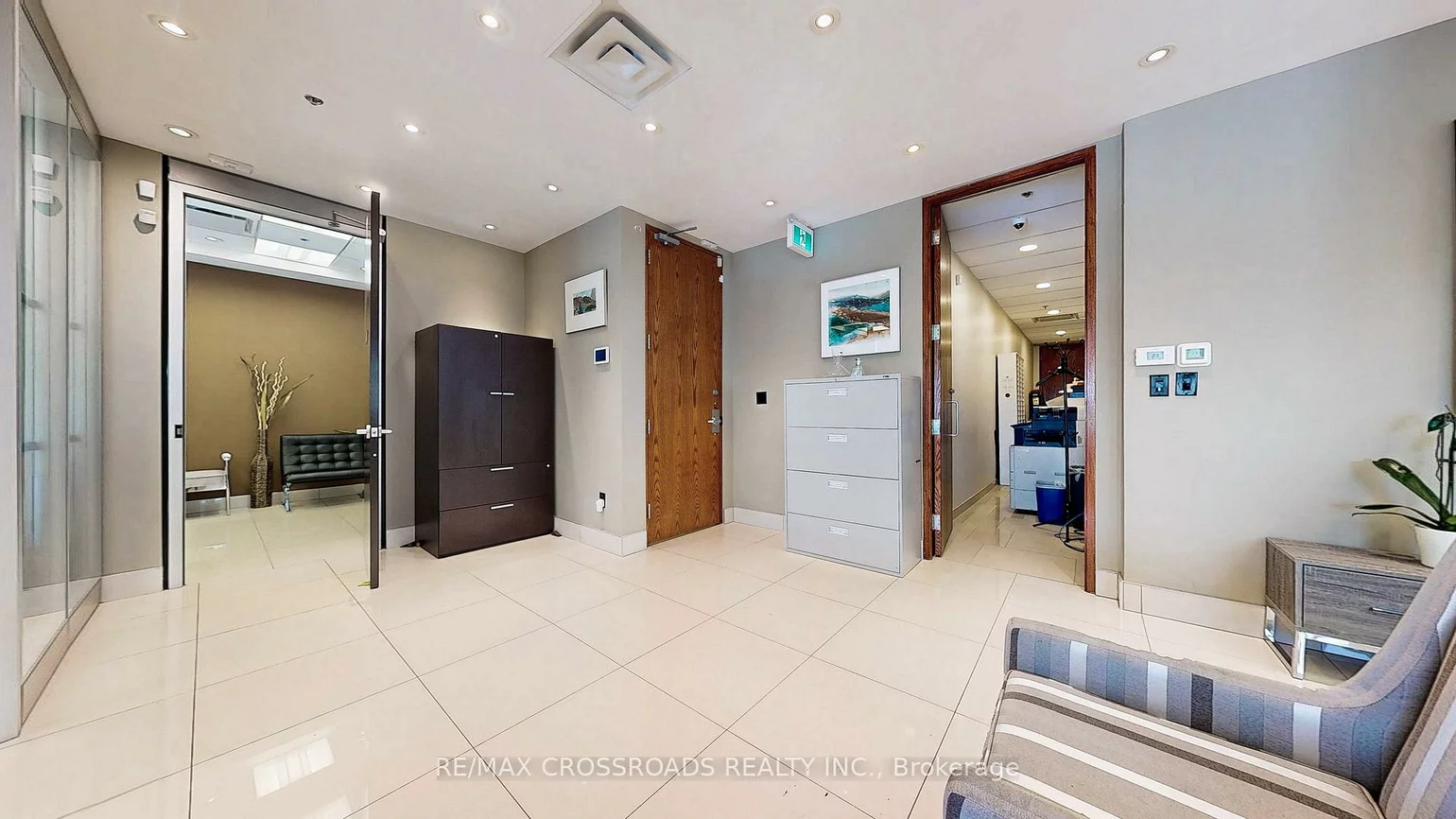7368, Yonge, Crestwood-Springfarm-Yorkhill, Vaughan