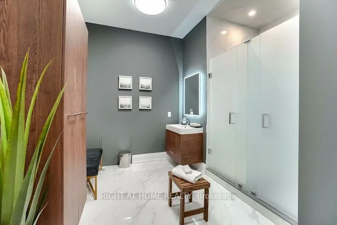 2050, Steeles, Concord, Vaughan