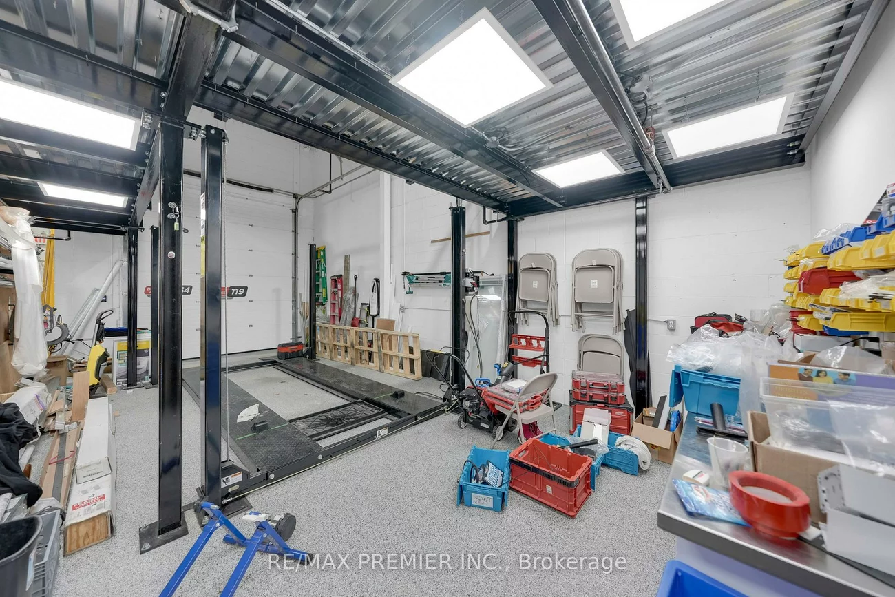 71, Maryrcroft, Pine Valley Business Park, Vaughan