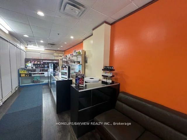 7398, Yonge, Crestwood-Springfarm-Yorkhill, Vaughan