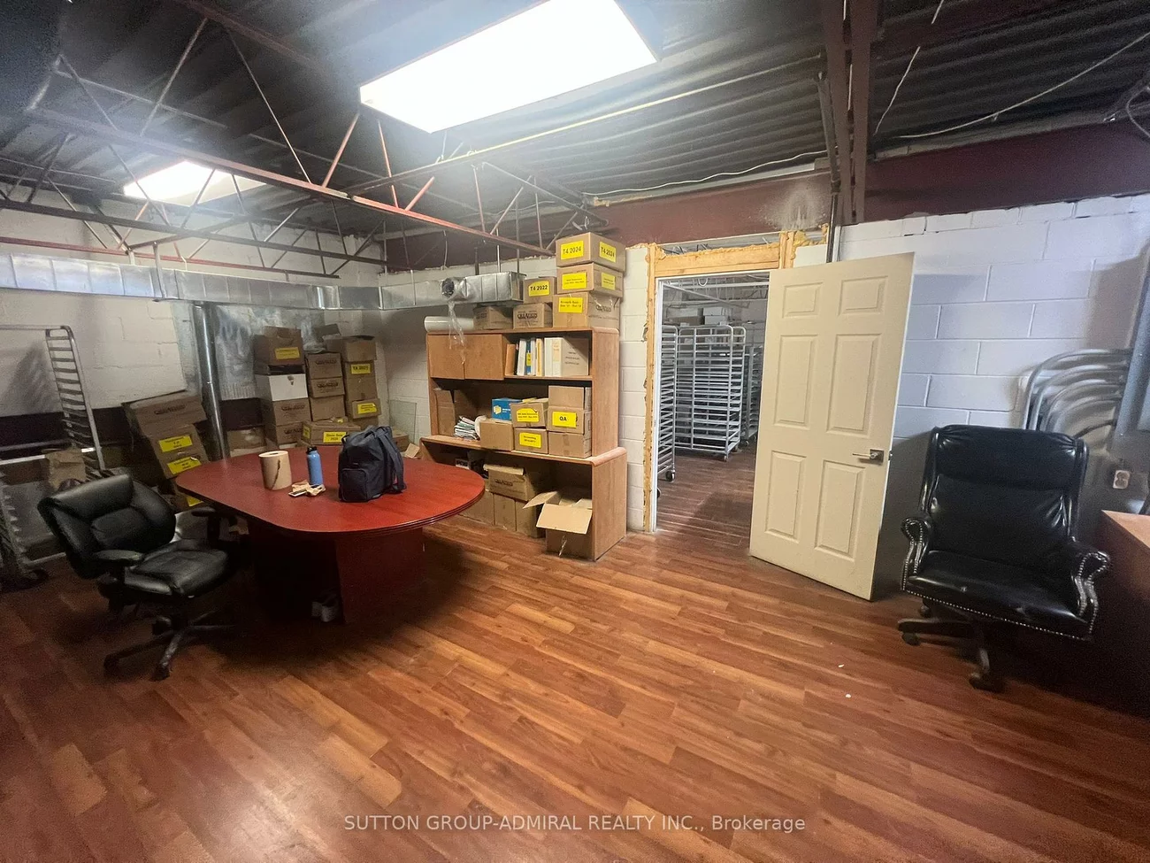 418, Hanlan, Steeles West Industrial, Vaughan