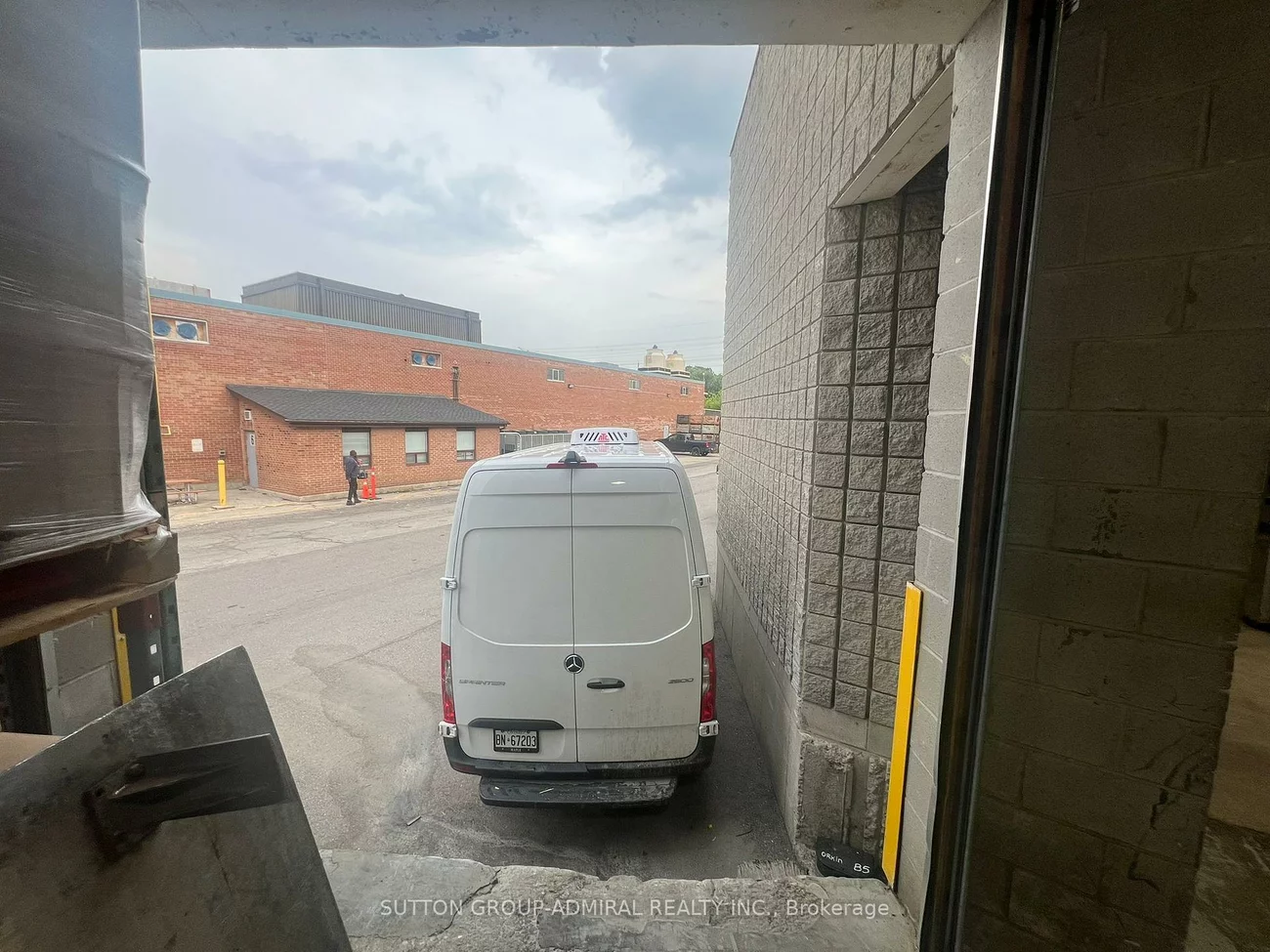 418, Hanlan, Steeles West Industrial, Vaughan