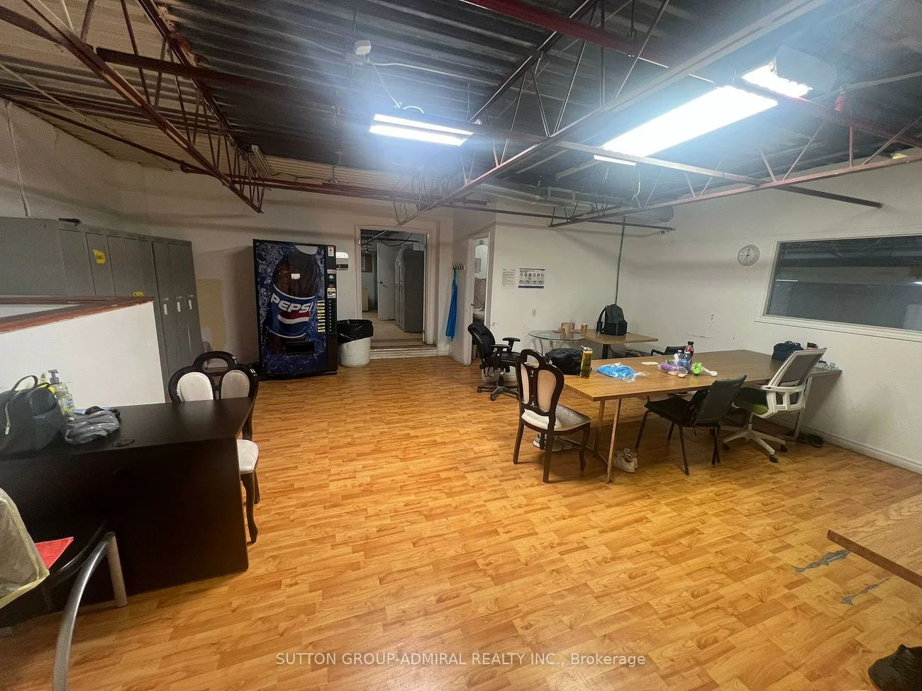 418, Hanlan, Steeles West Industrial, Vaughan