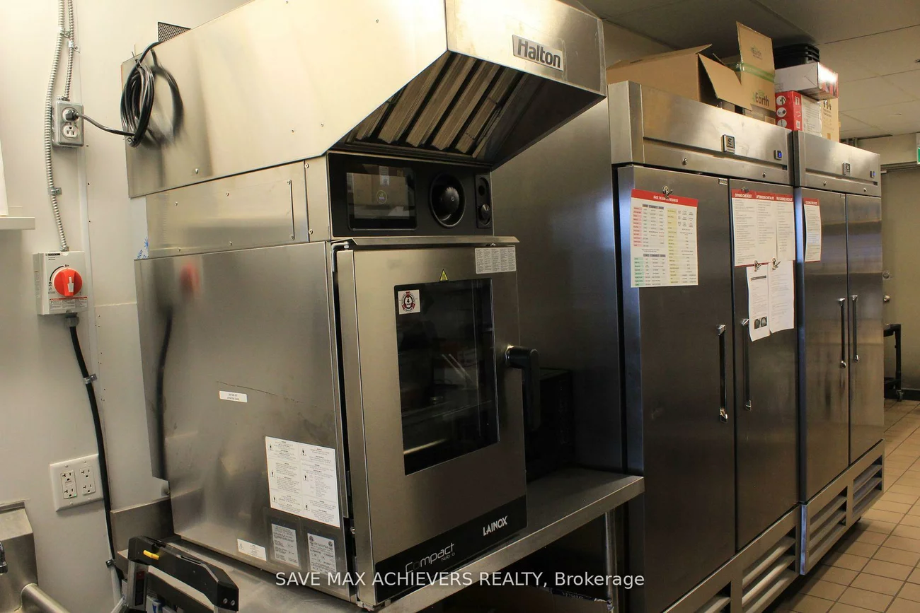 9600, Islington, West Woodbridge, Vaughan