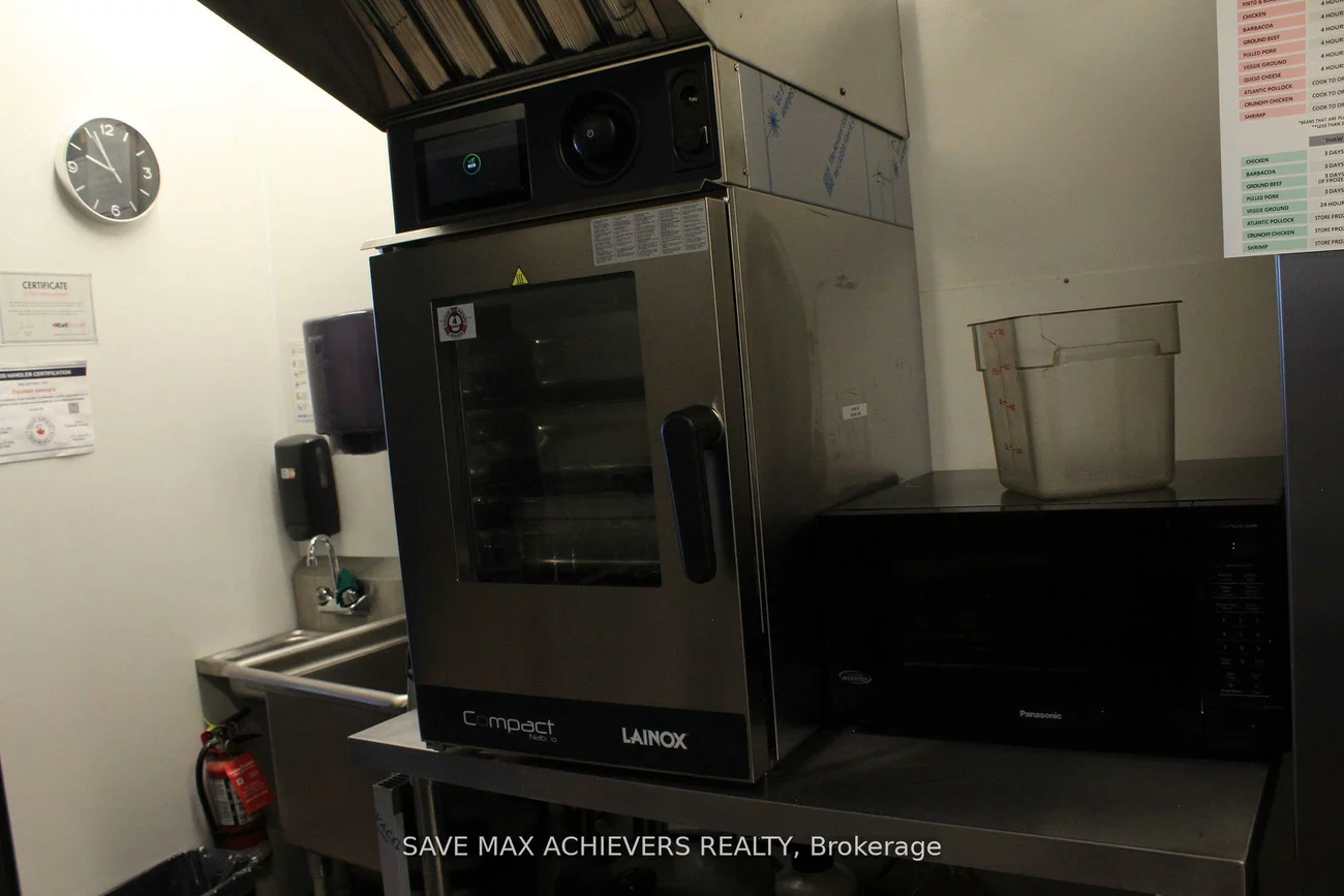 9600, Islington, West Woodbridge, Vaughan