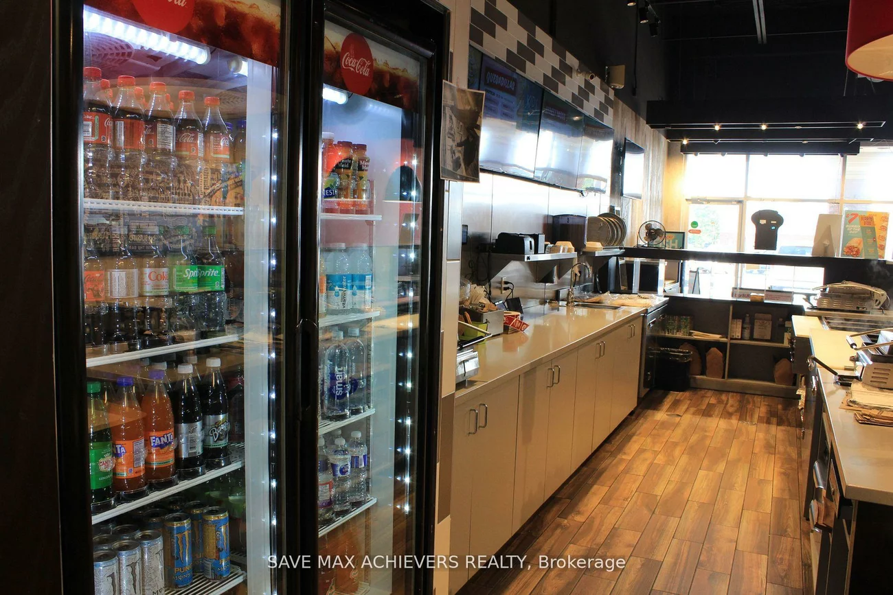 9600, Islington, West Woodbridge, Vaughan