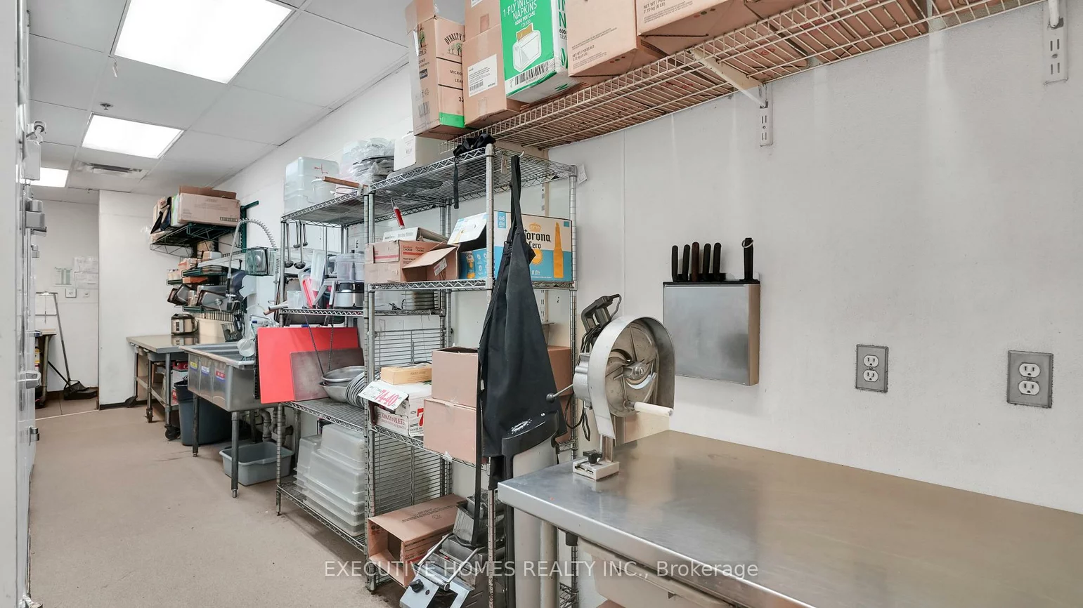 30, Famous, Pine Valley Business Park, Vaughan