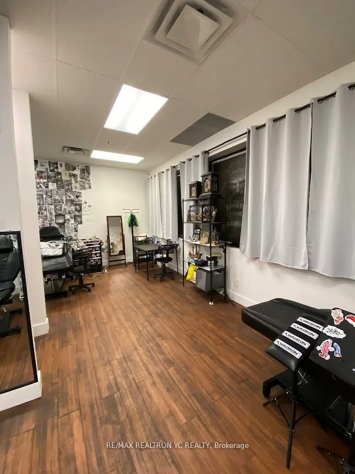 398, Steeles, Crestwood-Springfarm-Yorkhill, Vaughan