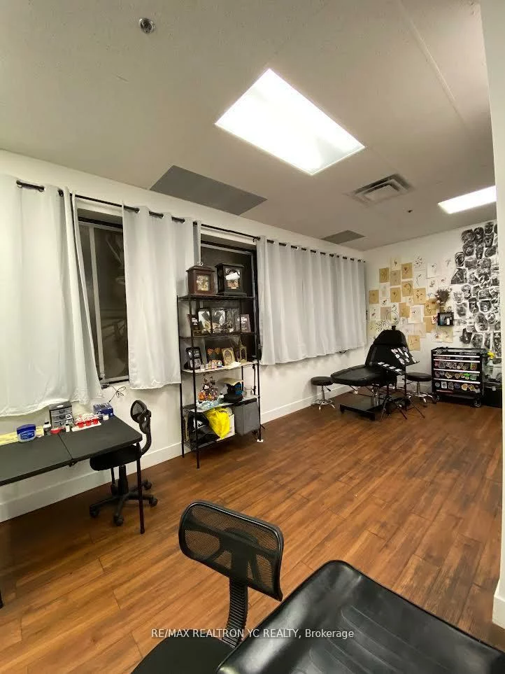 398, Steeles, Crestwood-Springfarm-Yorkhill, Vaughan