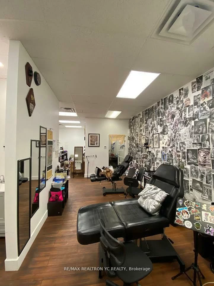 398, Steeles, Crestwood-Springfarm-Yorkhill, Vaughan