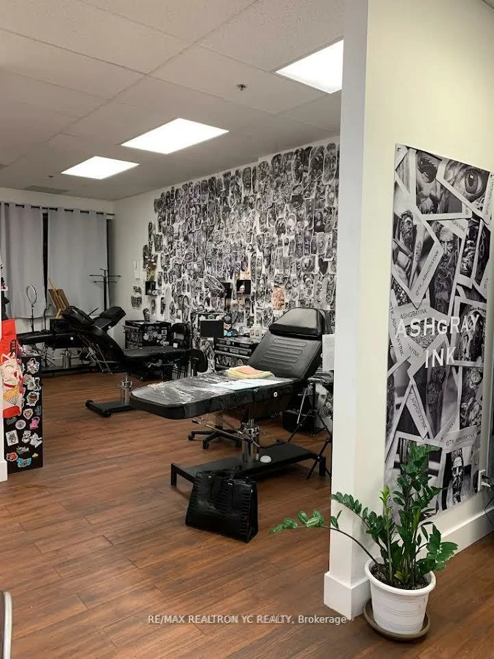 398, Steeles, Crestwood-Springfarm-Yorkhill, Vaughan