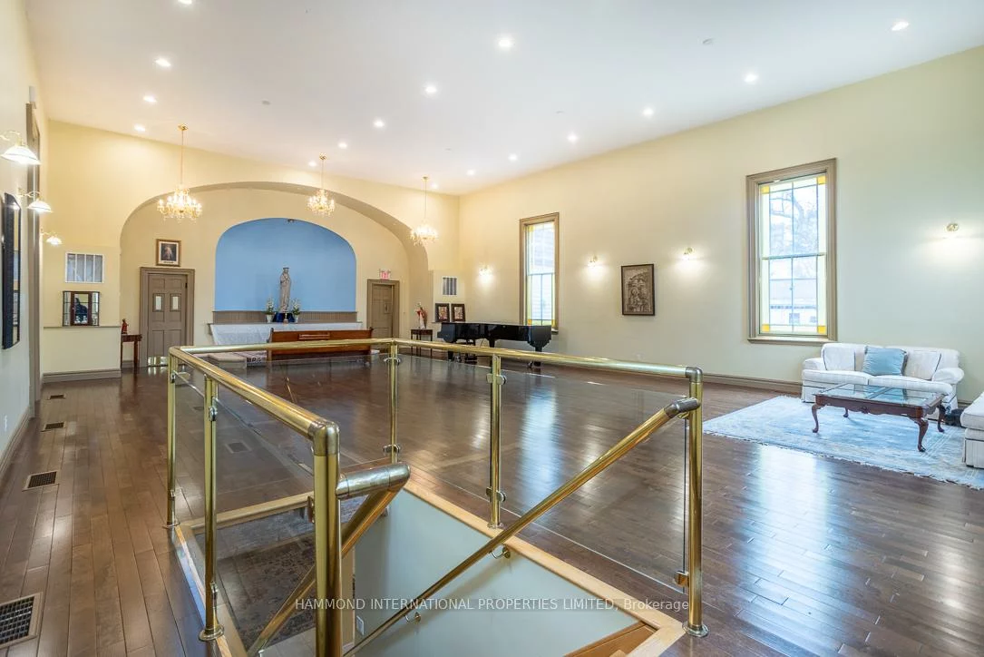 7788, Yonge, Uplands, Vaughan