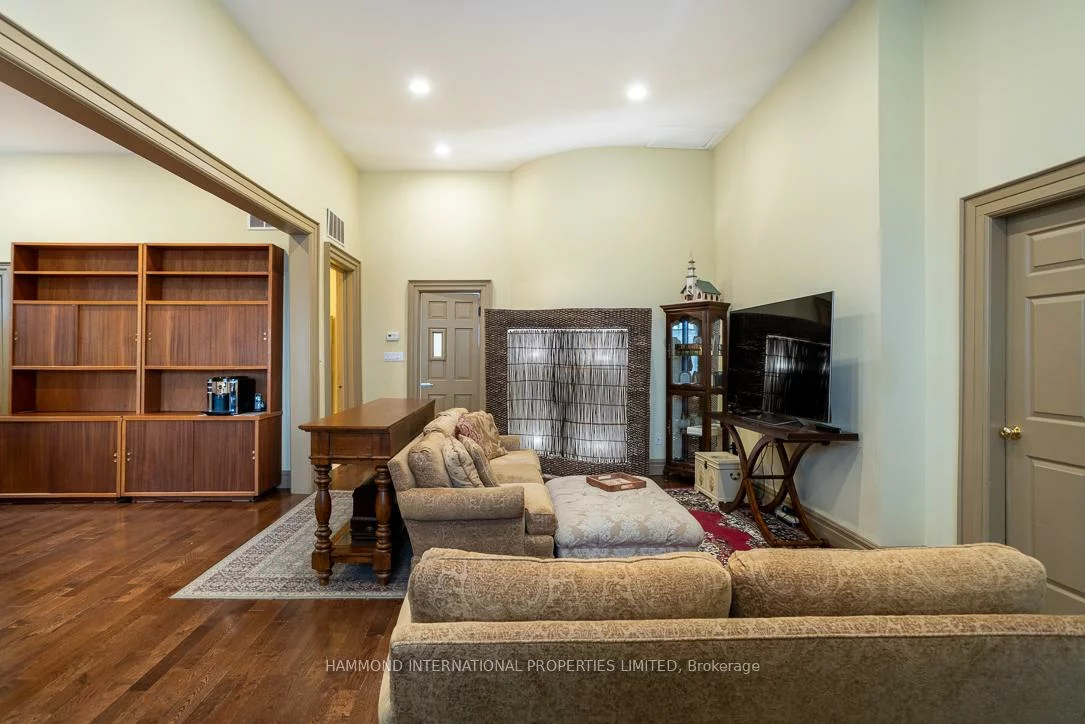 7788, Yonge, Uplands, Vaughan