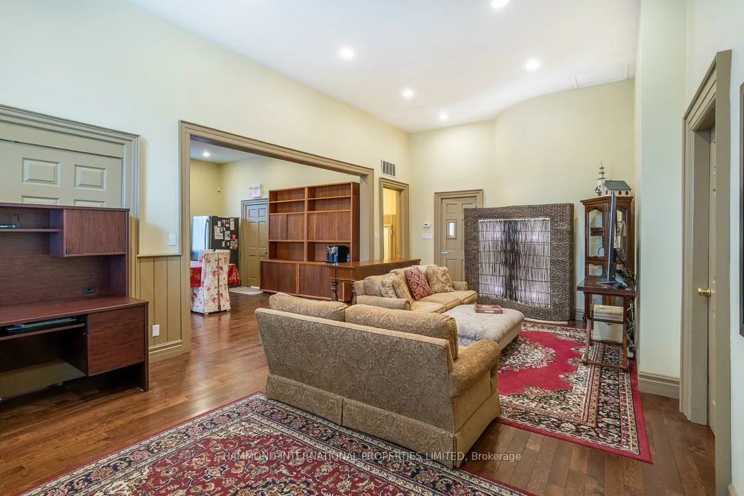7788, Yonge, Uplands, Vaughan