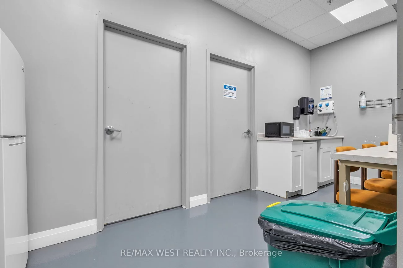 418, Hanlan, Steeles West Industrial, Vaughan