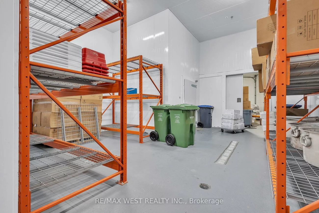 418, Hanlan, Steeles West Industrial, Vaughan