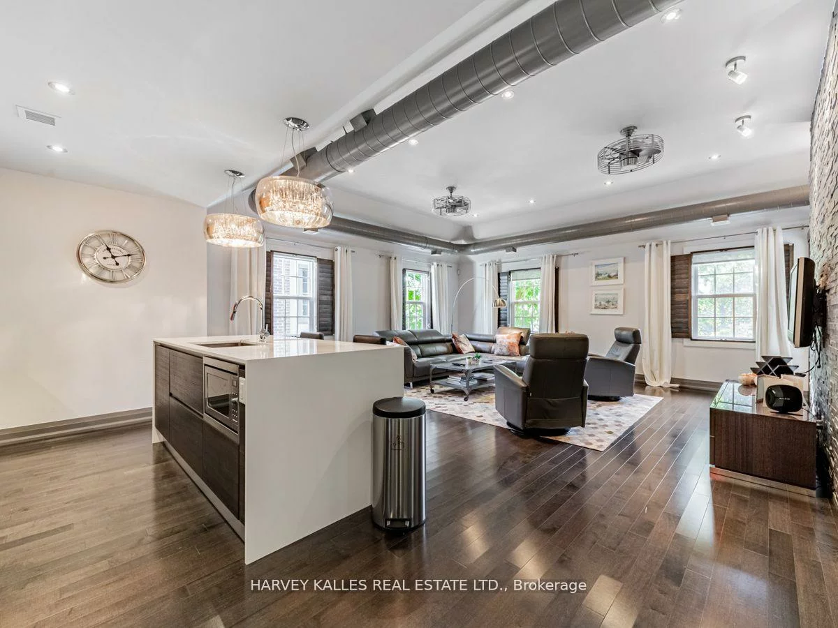 80, Centre, Uplands, Vaughan