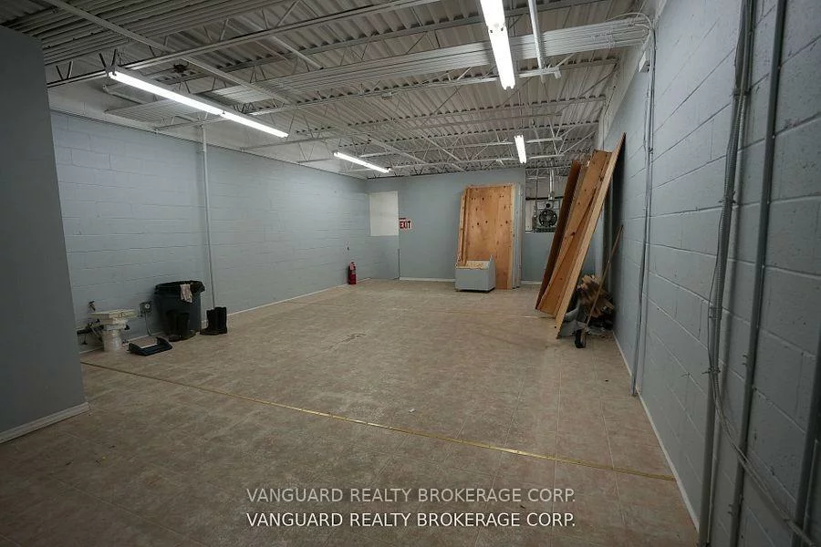 410, Chrislea, East Woodbridge, Vaughan
