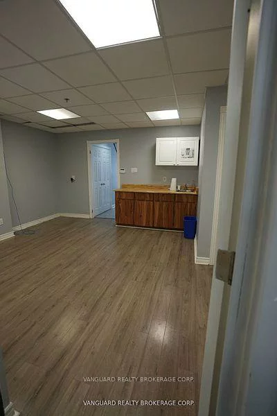 410, Chrislea, East Woodbridge, Vaughan
