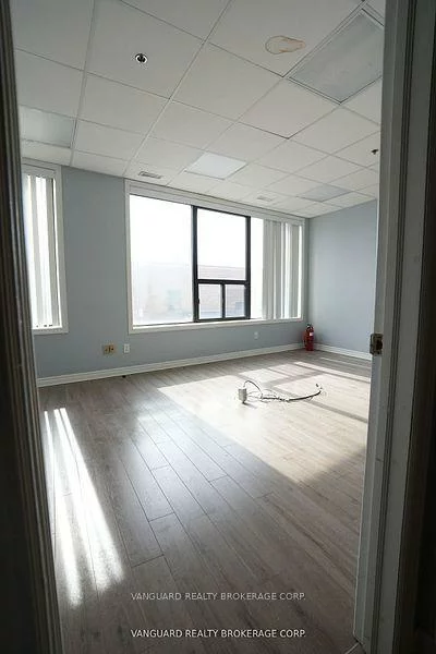 410, Chrislea, East Woodbridge, Vaughan