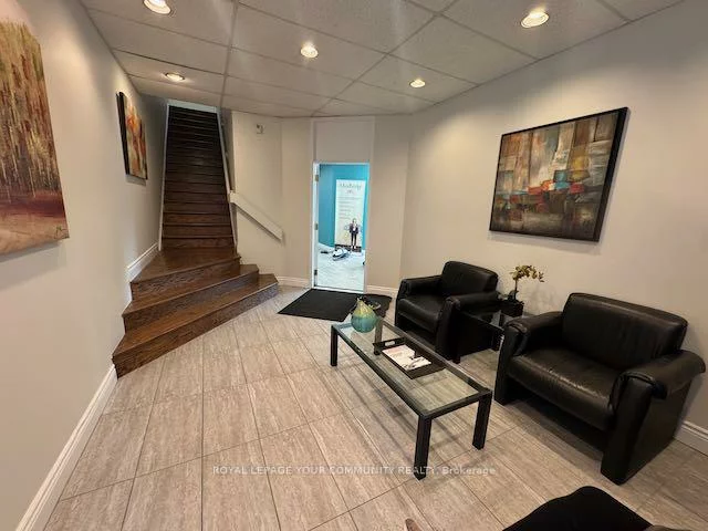 7620, Yonge, Crestwood-Springfarm-Yorkhill, Vaughan