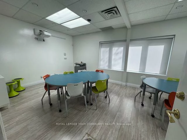 7620, Yonge, Crestwood-Springfarm-Yorkhill, Vaughan