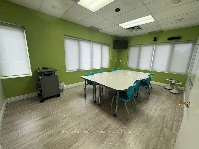 7620, Yonge, Crestwood-Springfarm-Yorkhill, Vaughan