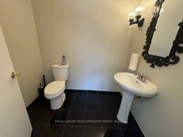 7620, Yonge, Crestwood-Springfarm-Yorkhill, Vaughan