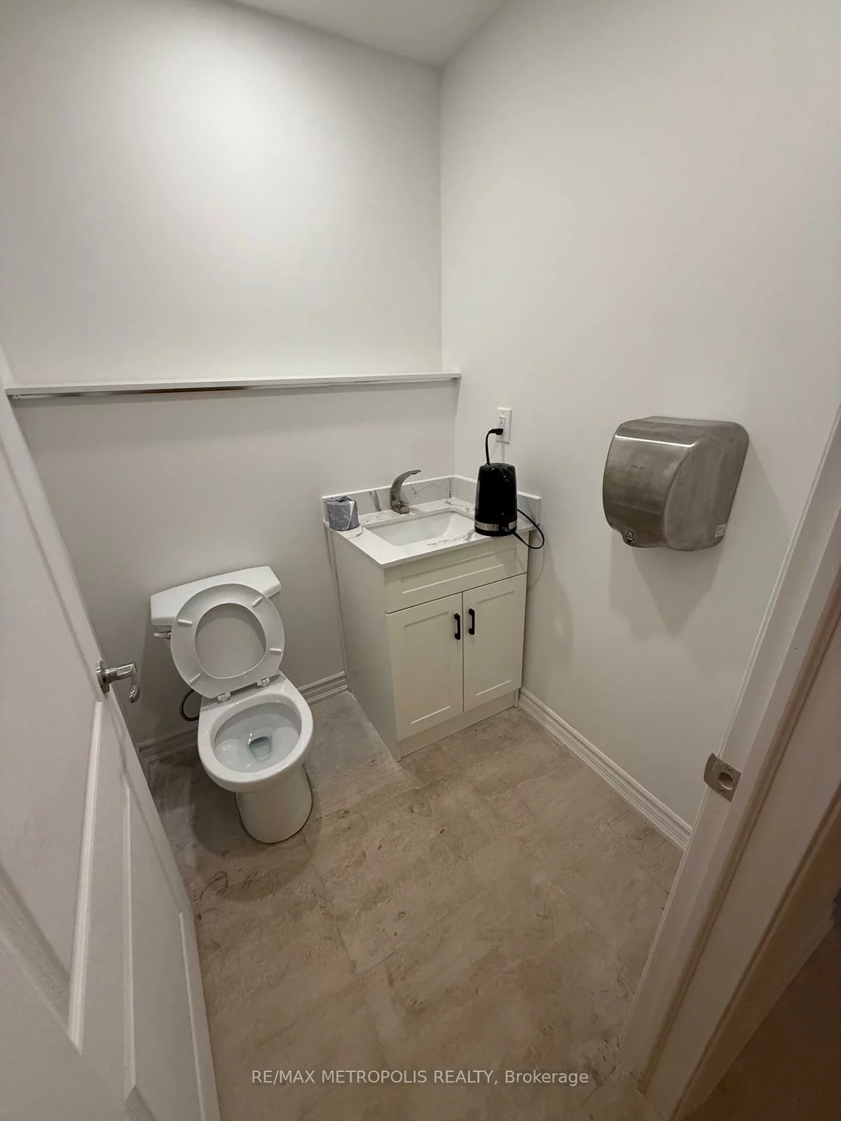 180, Steeles, Crestwood-Springfarm-Yorkhill, Vaughan