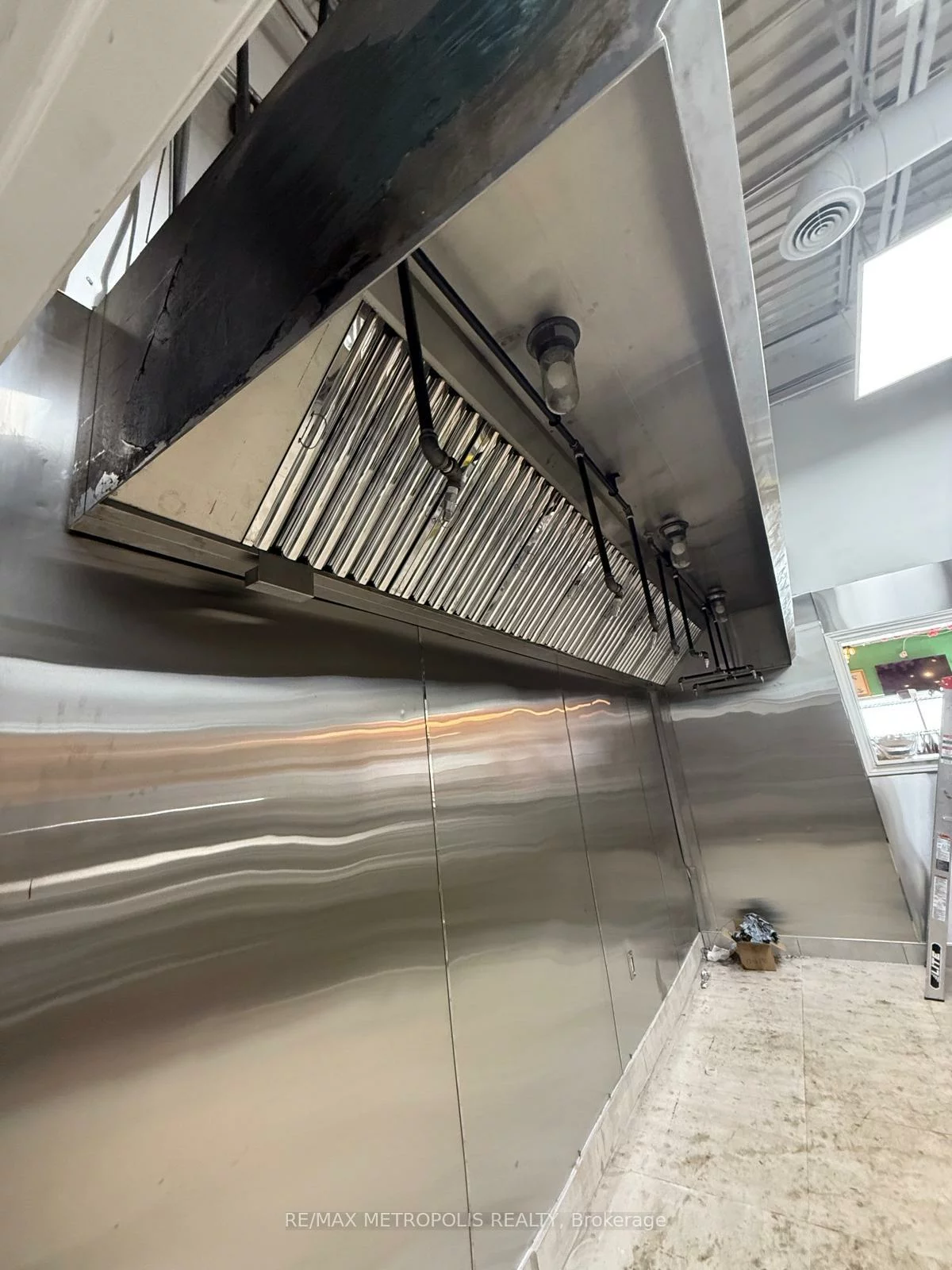 180, Steeles, Crestwood-Springfarm-Yorkhill, Vaughan