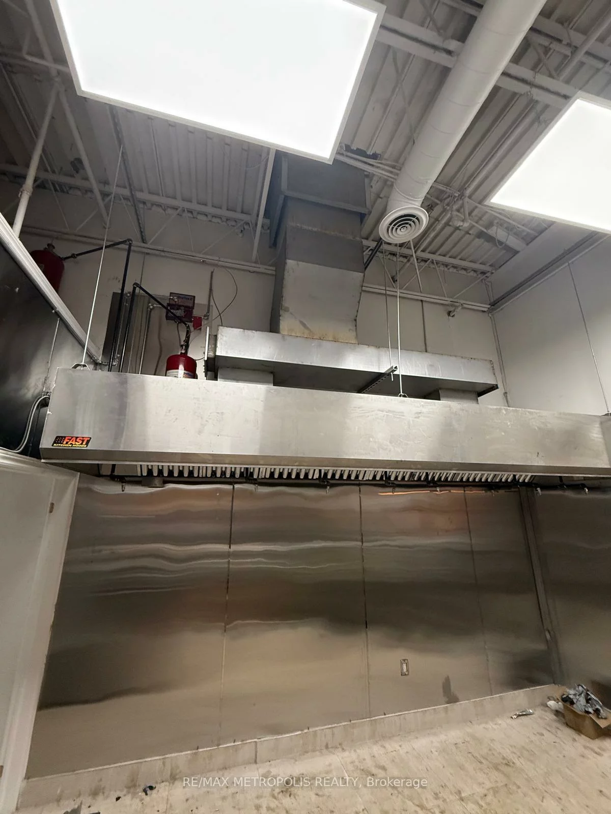 180, Steeles, Crestwood-Springfarm-Yorkhill, Vaughan